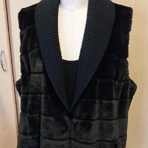 Lafayette 148 Black Faux Fur Vest with Ribbed Collar Size Large
